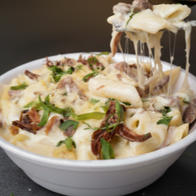 Crie a sua massa com ingredientes especiais que agradam aos paladares mais exigentes. Ideal para você que deseja um prato com um mix de sabores especiais. Monte seu blend! Porção Extra Grande/Serve até 2 pessoas ou para uma Putz Vontade= 250g do seu macarrão preferido, 3 conchas generosas do seu molho artesanal favorito, escolha o preparo, escolha 6 ingredientes e ainda finalize com até 4 ingredientes para deixar a sua massa ainda mais Speciale. (Variação de peso entre 800g a 850g)