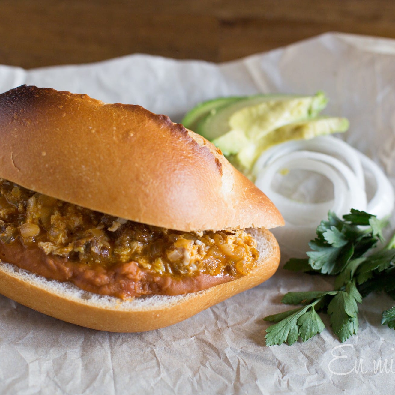 TORTA DE HUEVO (SALCHICHA, JAMON CHORIZO)