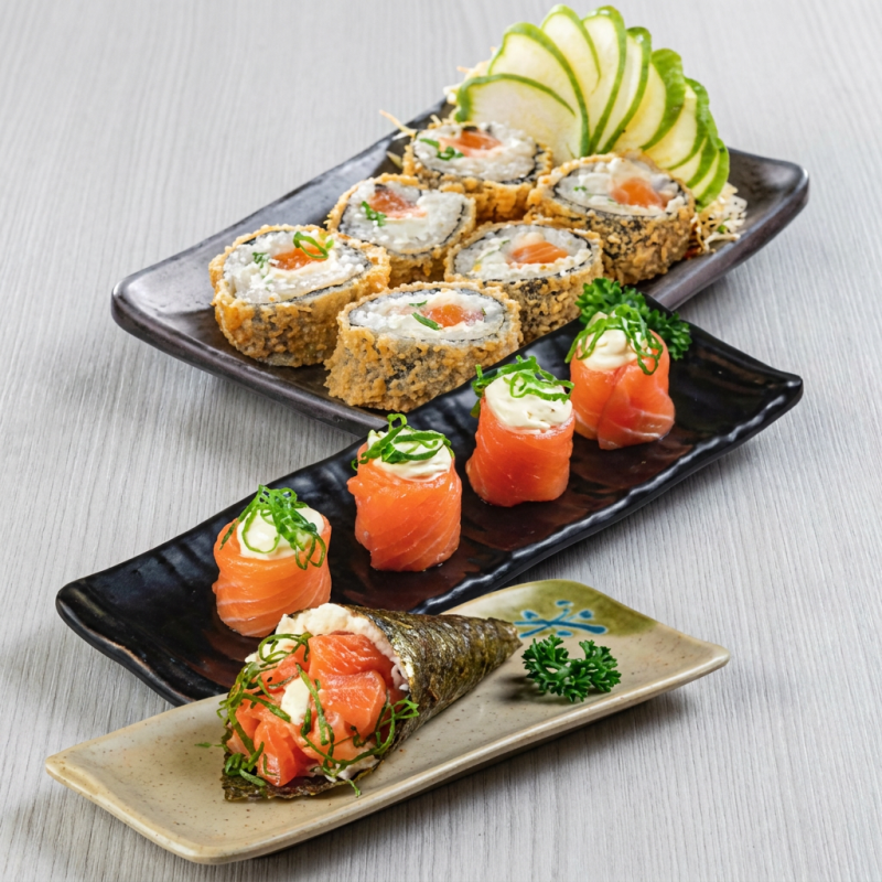 O combo dos fortes! 6 Hot Filadélfia, 4 Joe Filadélfia e 1 temaki caprichado. Muito frescor num prato só!
