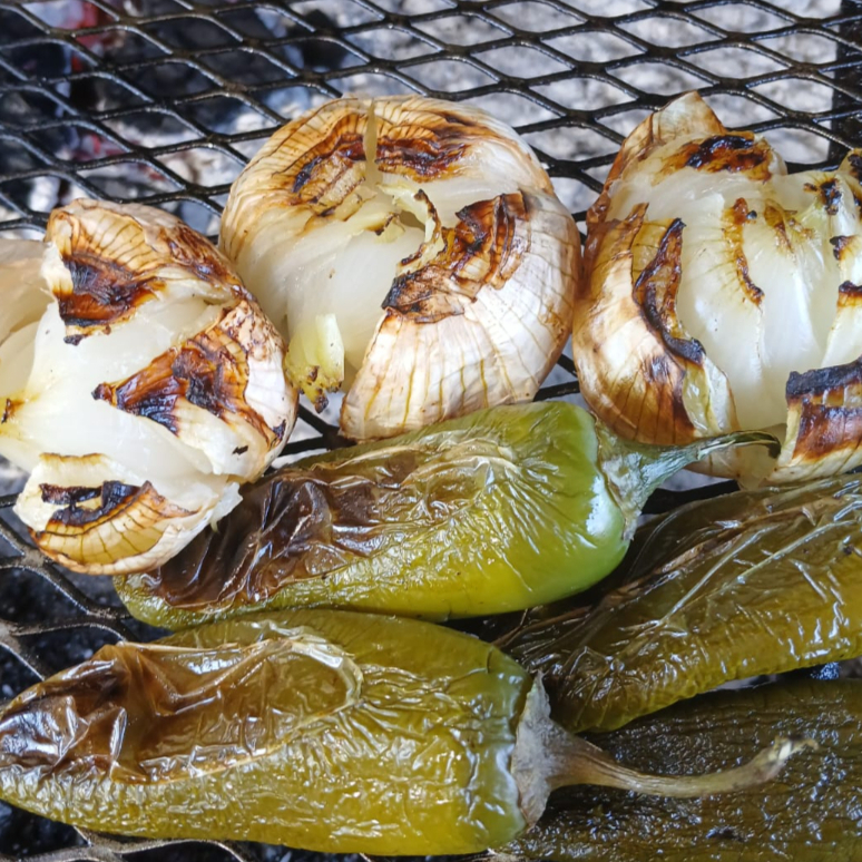Cebollitas y Chiles Asados