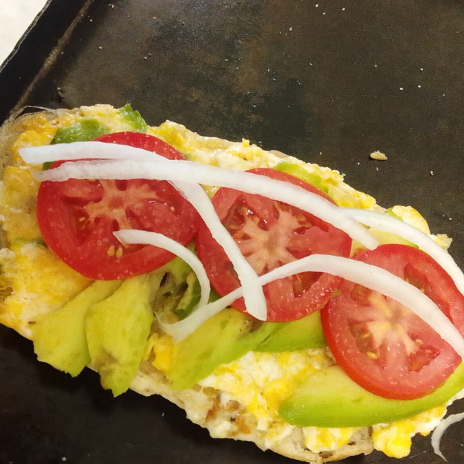 TORTAS DE HUEVO (jamón,salchicha,chorizo,queso)