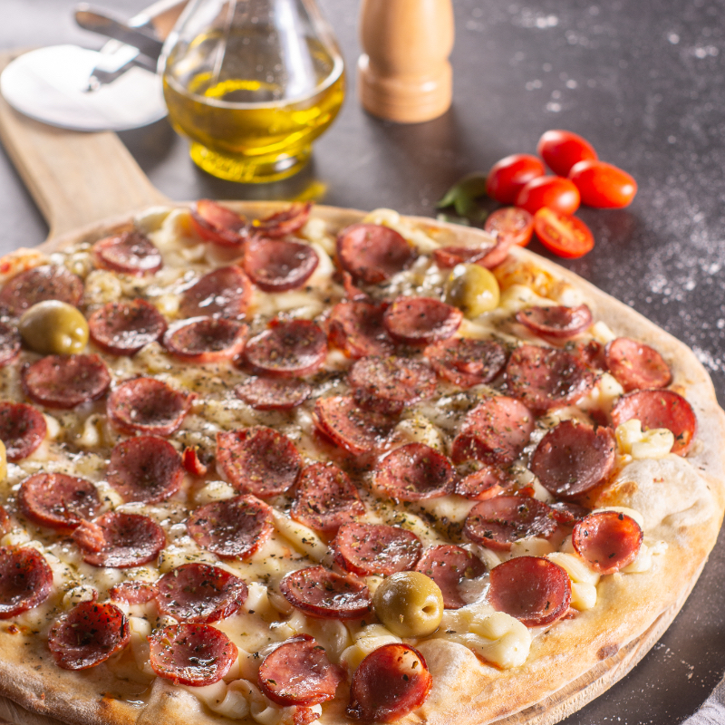 Catupiry, Mussarela, Calabresa, Azeitona, Orégano, Molho de Tomate