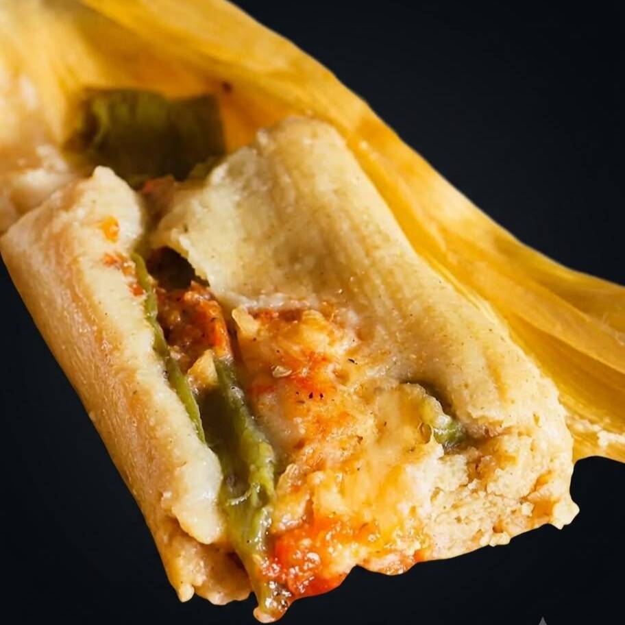 Tamal de Rajas con Queso