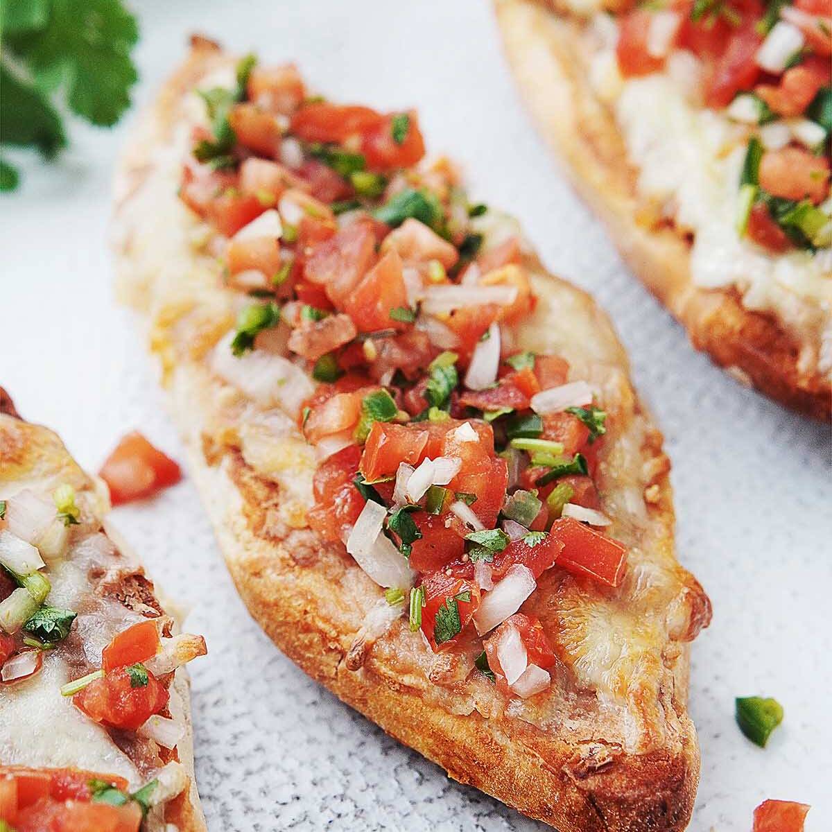 Molletes Salados