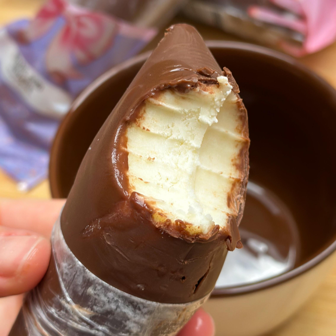 Geladinho Gourmet de Ninho com Nutella com 150 gramas, artesanal, cremoso, delicioso e refrescante.