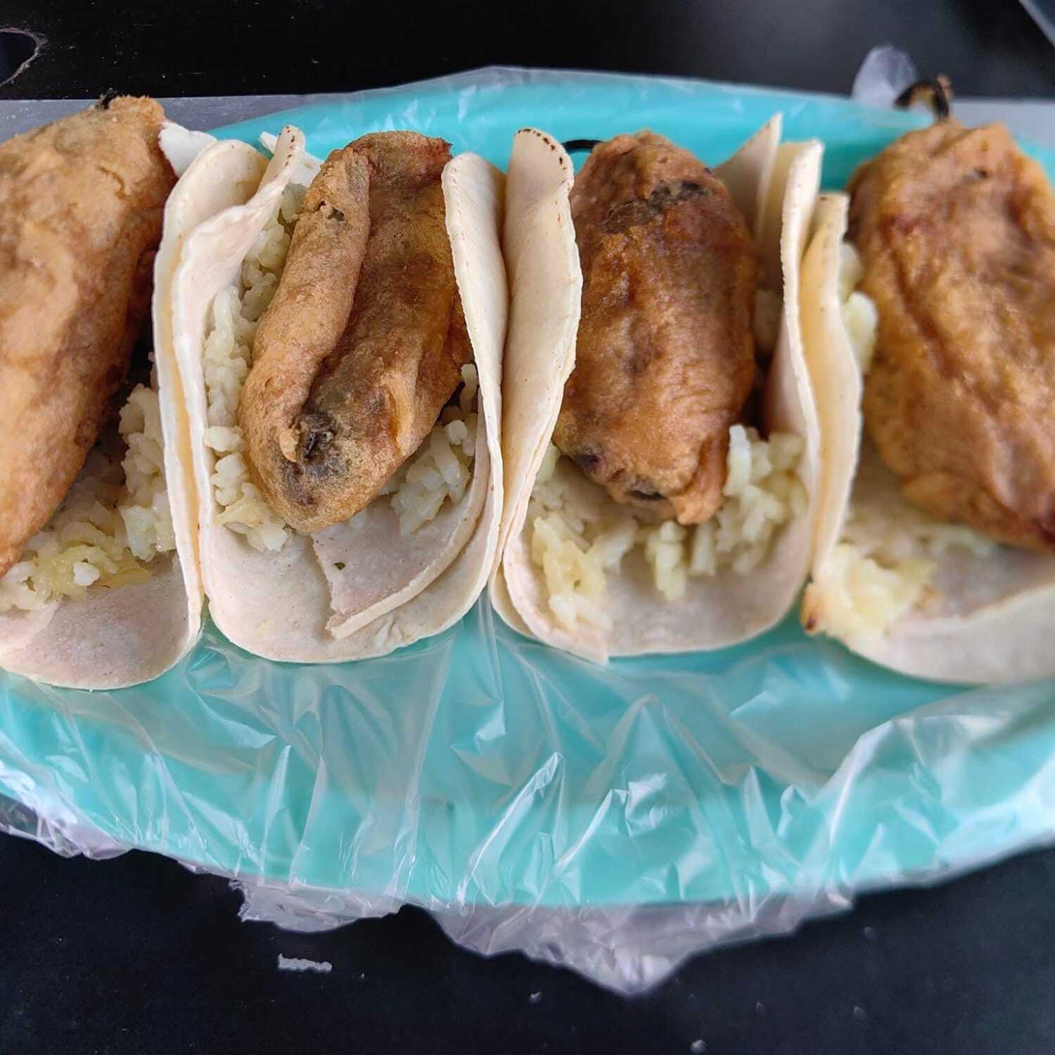 Taco de Chile Relleno de Queso