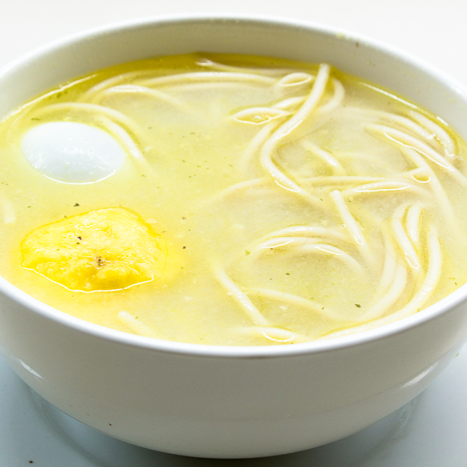 Caldo de gallina solo con huevo