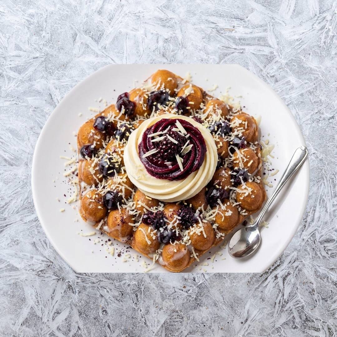 Waffle Queso con Zarzamora