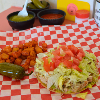 Tostadas de Lomo