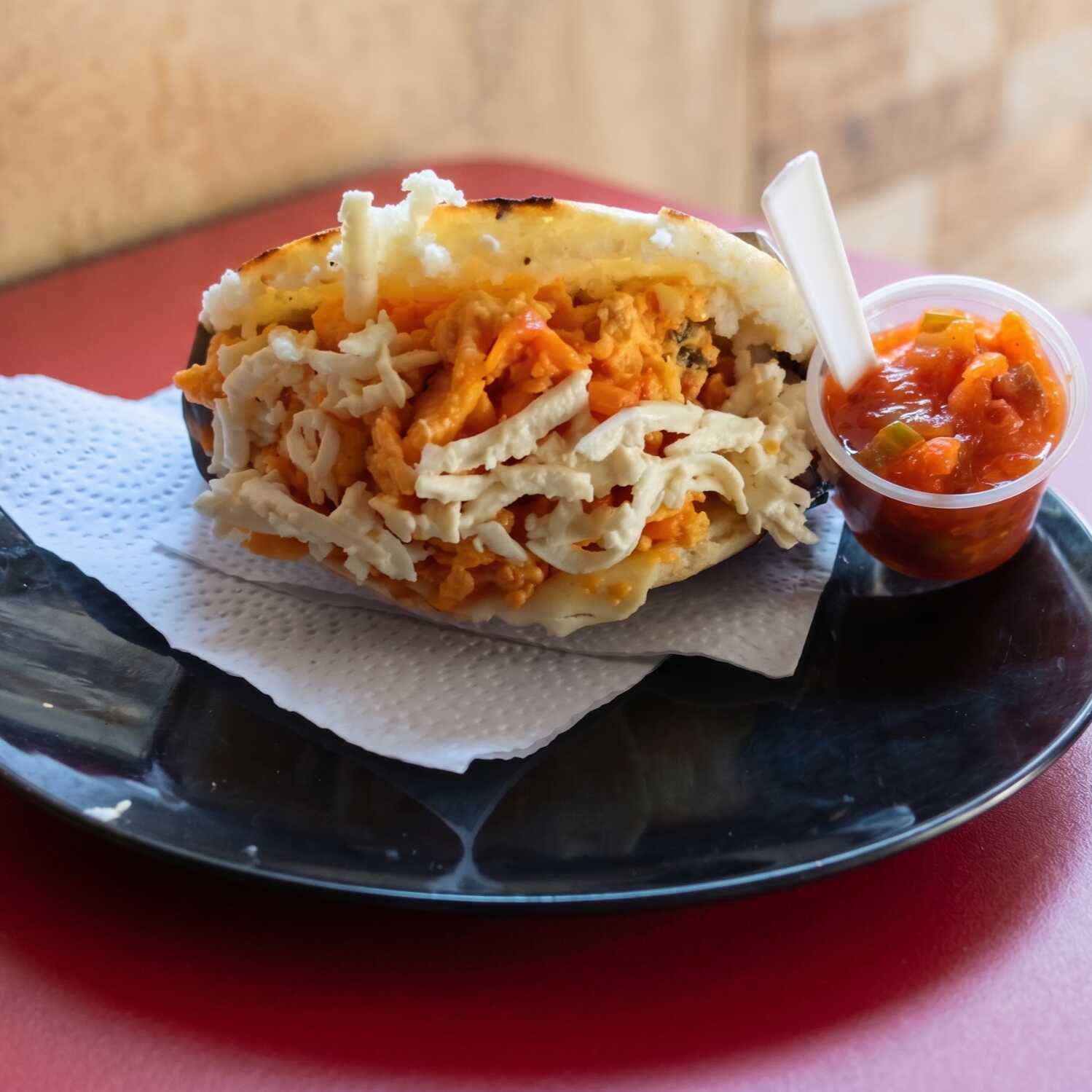 Arepa huevo Perico