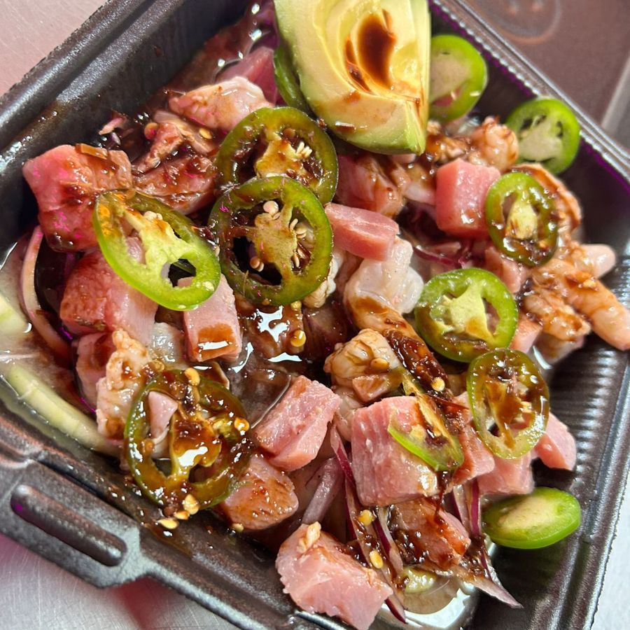 Mariscada de Camarón y Atún Curtido en Aguachile