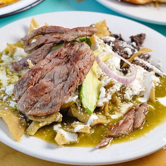 Chilaquiles Con Arrachera