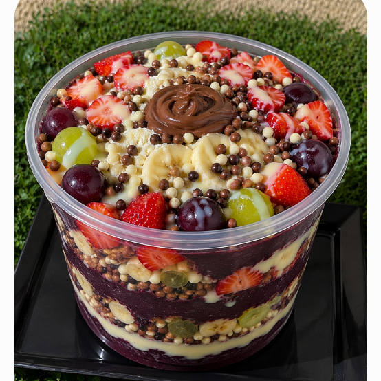 1 litro de açaí com muitas guloseimas. Monte seu litro do seu jeito (Não fazemos substituição de itens após pedido feito, não enviamos complementos separadamente)