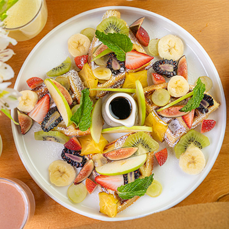 Waffles Belga con Fruta y Miel