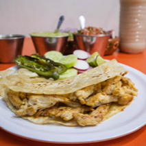 Taco de Harina con Pollo