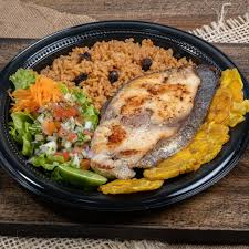 Ejecutivo Con Posta De Pescado