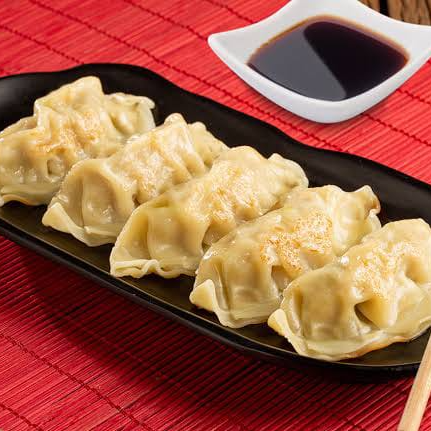 1/2 ORDEN DE GYOZAS POLLO Y VERDURAS