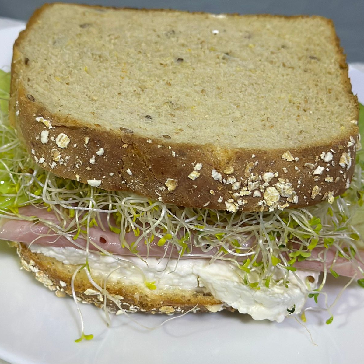 Chocomilk Ch y Sandwich de Jamón con Panela