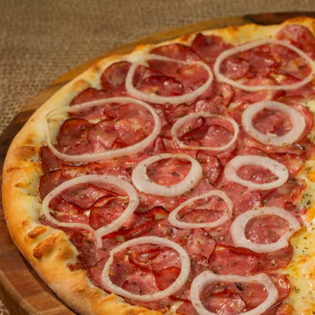 Molho de Tomate - Muçarela - Calabresa - Cebola - Orégano