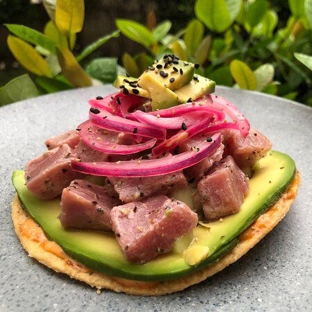 Tostada de medallon de atun