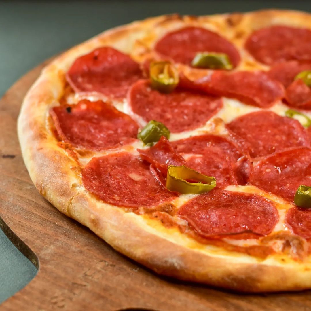 Molho de tomate mussarela e peperoni