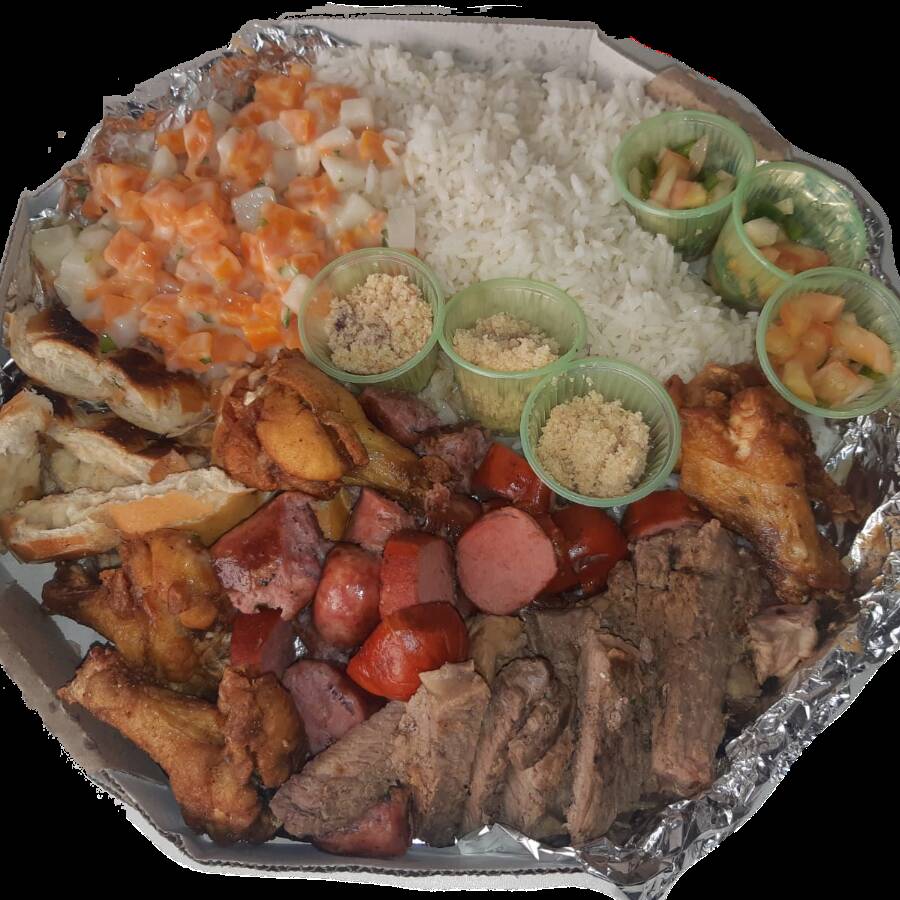 Batata frita ou maionese, carne, linguiça, filezinho de frango, molho e farofa