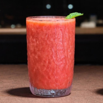 Feito de polpa e da fruta,, bem encorpado e gelado. *Imagem ilustrativa. Enviamos em embalagem descartável.