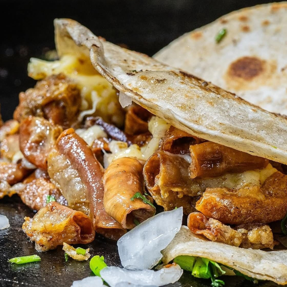 Montado Jumbo Mixto Bistec con Tripitas