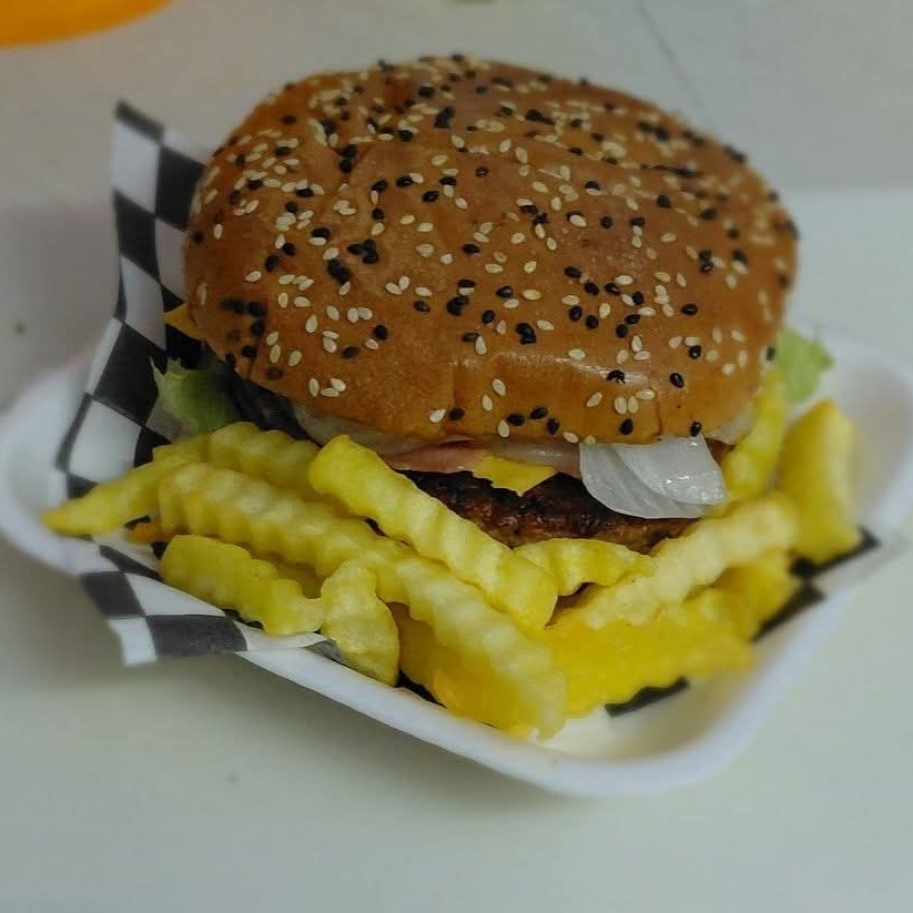 Hamburguesa Sencilla con Papas