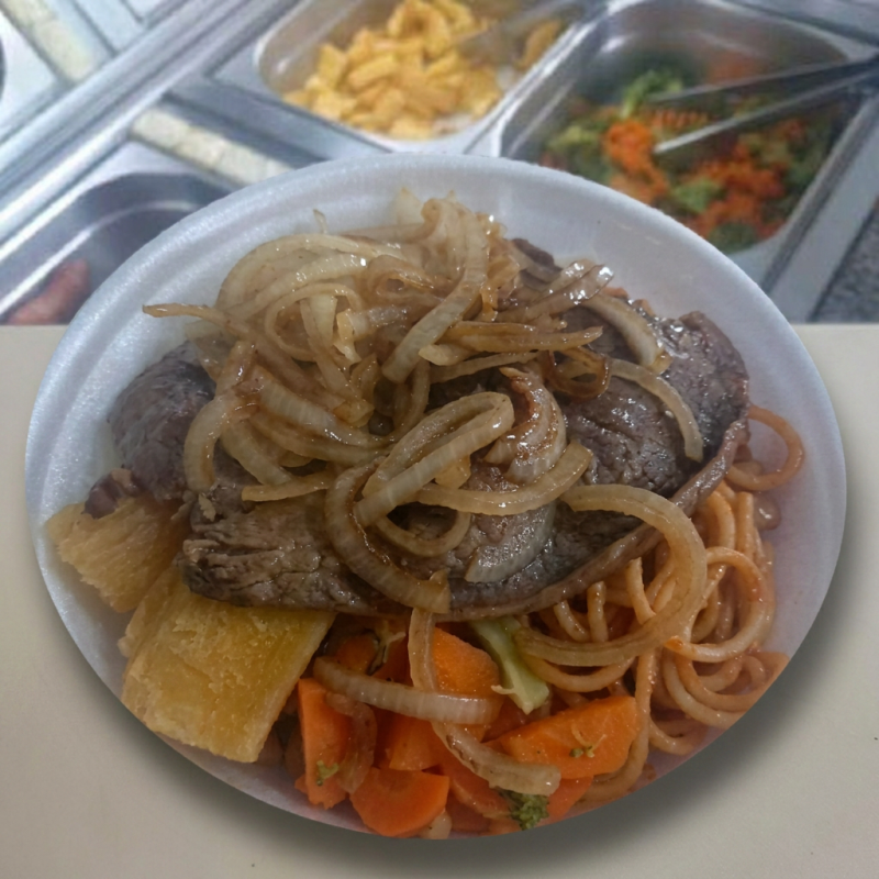Delicioso prato do Dia com Guaraná Antarctica Bife Acebolado Suculento Com Guarana Antarctica