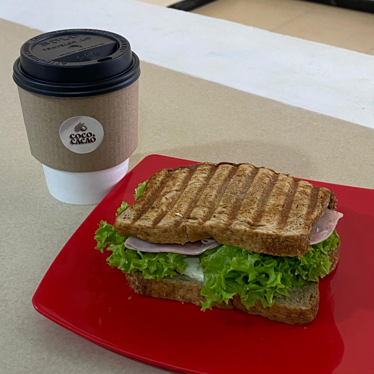 Paquete Desayunes, Sándwich + Bebida Caliente