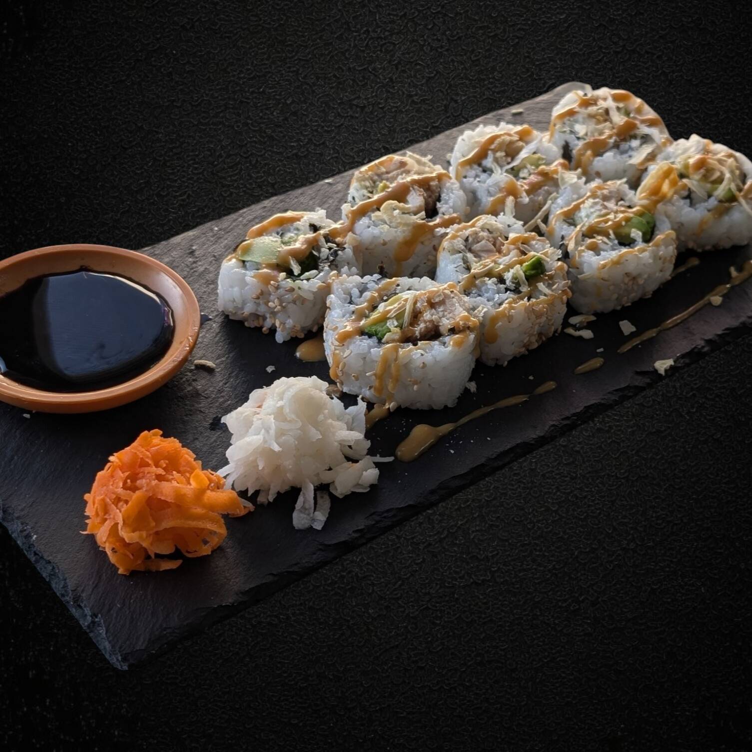 SUSHI TORINIKU (POLLO)