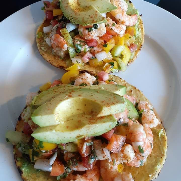 Trío de Tostadas de Ensalada de Camarón