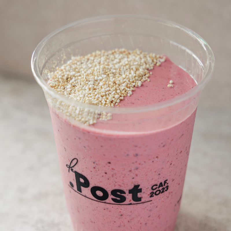 Smoothie de la casa (frutos rojos, yogurt griego)