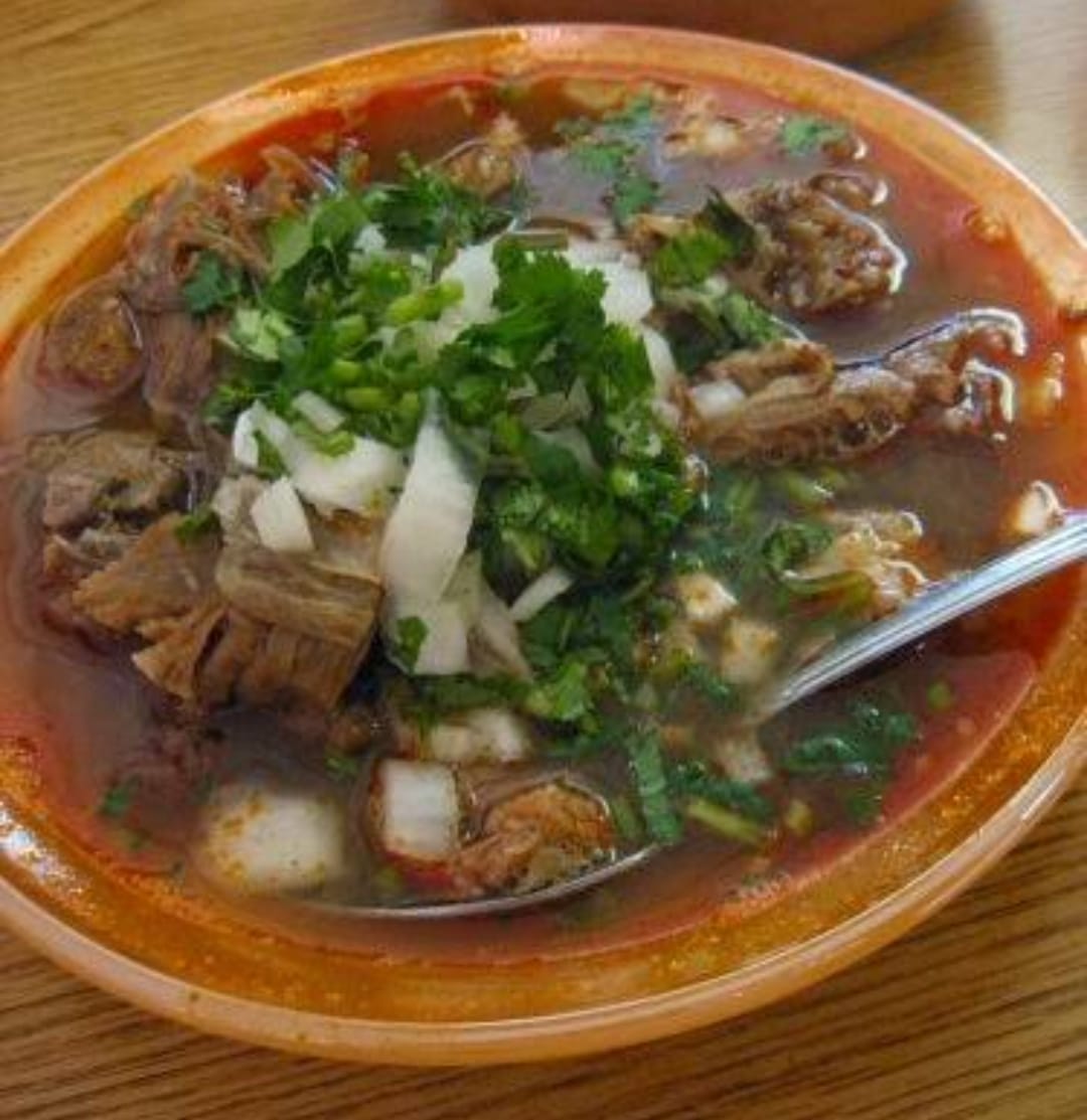 LA REINA DE LA QUESABIRRIA