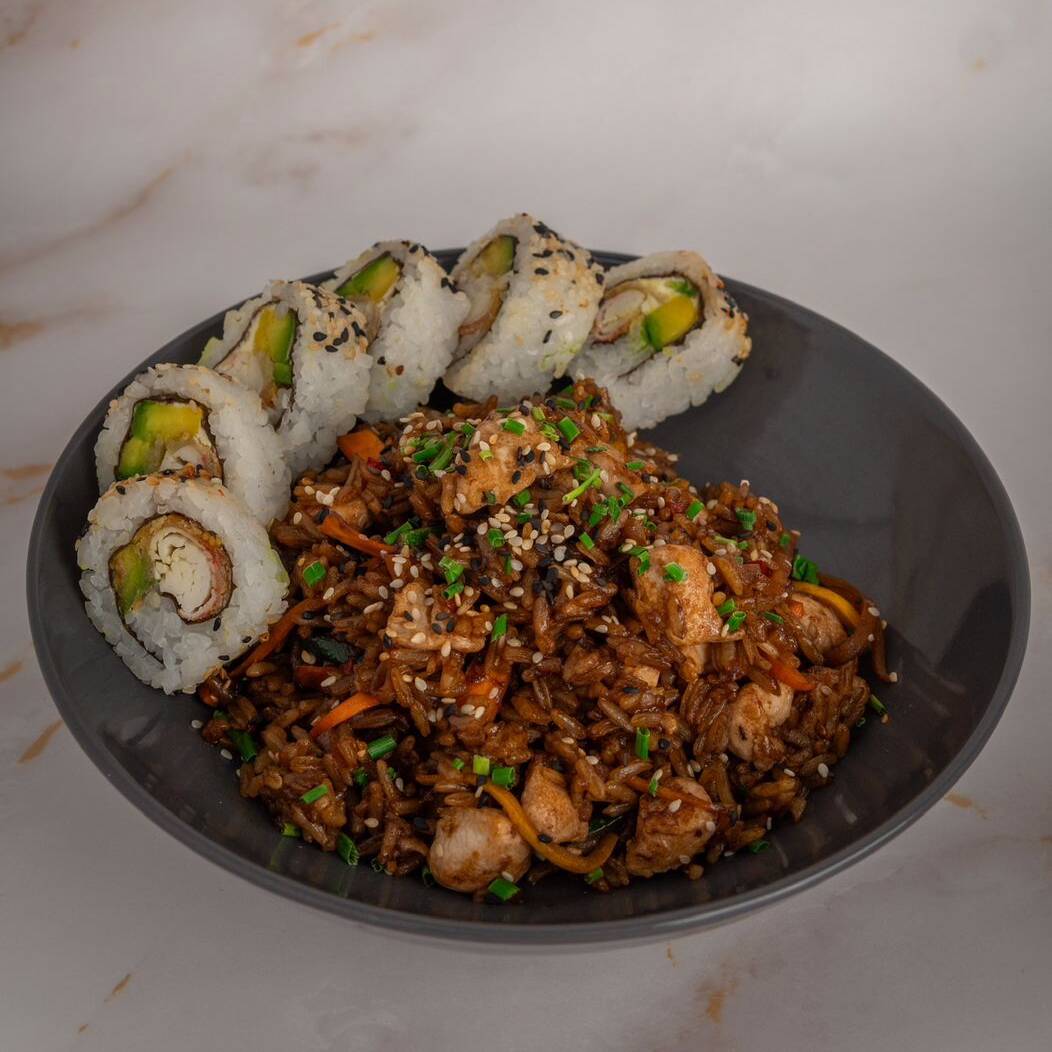 PROMO YAKIMESHI Y SUSHI + Te de Limon