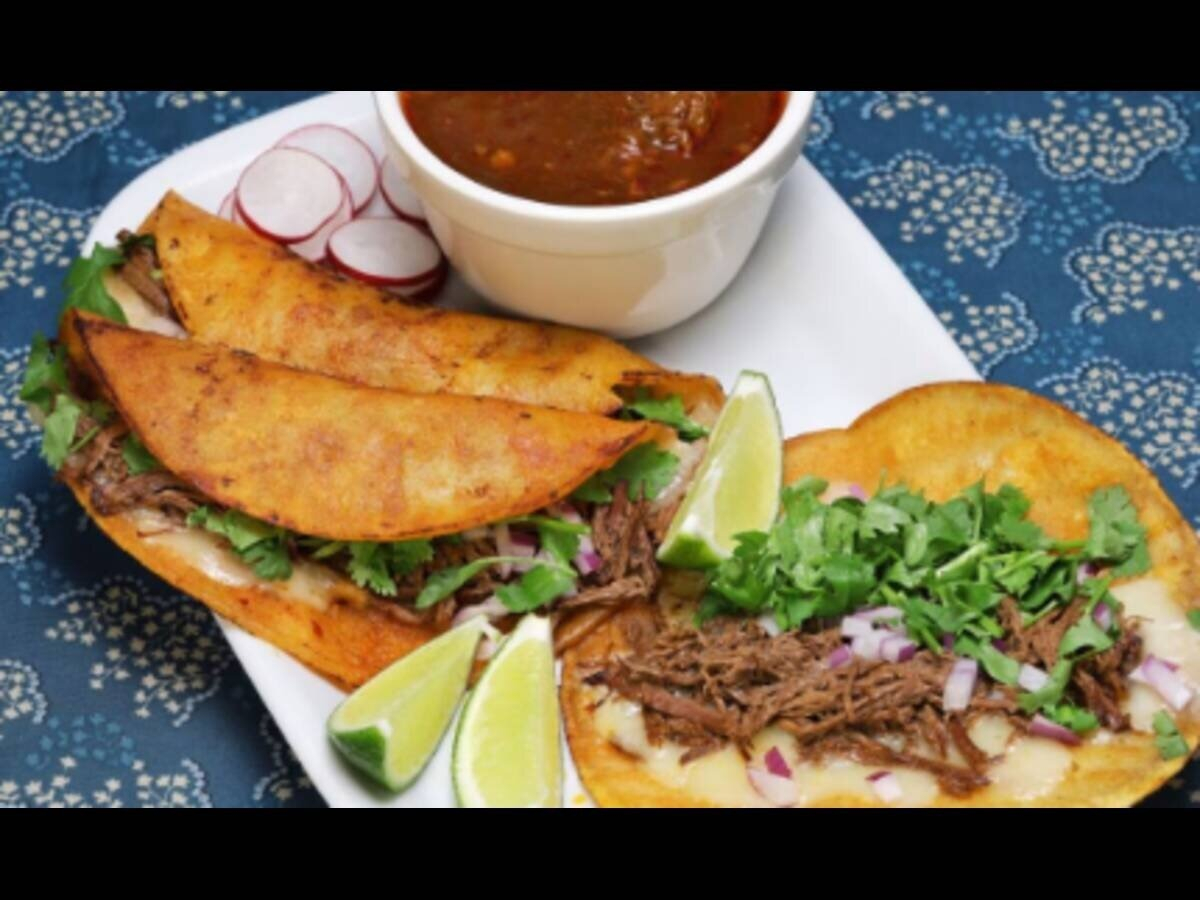 Tacos de Birria de Res El Paisa (El Pana)