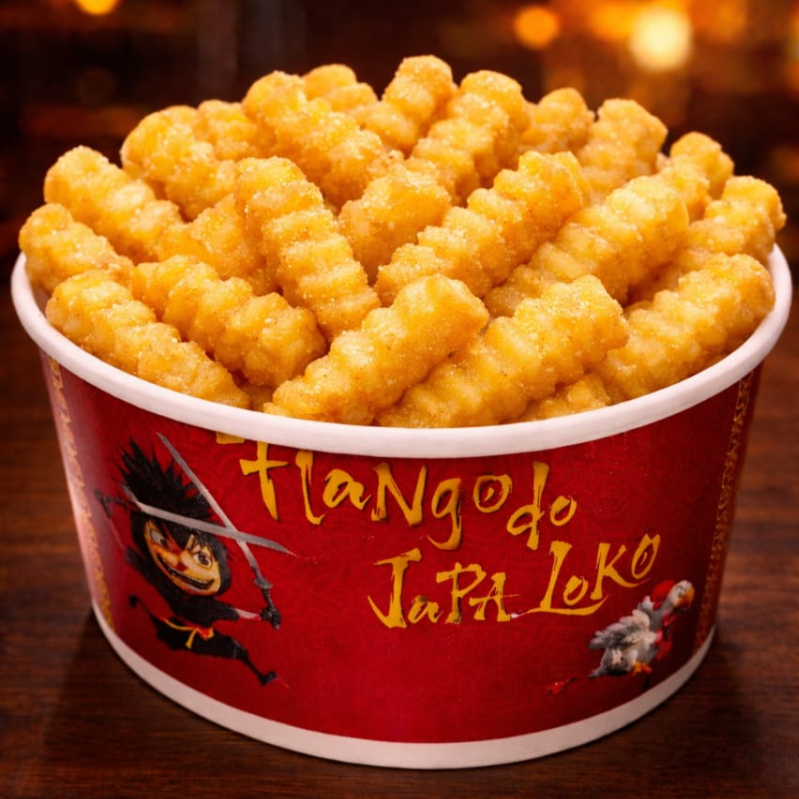 **Batata Crinkle – Porção 400g 🍟** Deliciosa porção de **batata crinkle** (corte ondulado), super crocante por fora e macia por dentro. São **400g de batatas fritas douradas**, perfeitas para compartilhar ou acompanhar seu Tori burger favorito ou com algum molho especial do Japa Loko. Servidas quentinhas e levemente temperadas para realçar ainda mais o sabor. Ideal para quem ama uma batata frita bem crocante! 😋