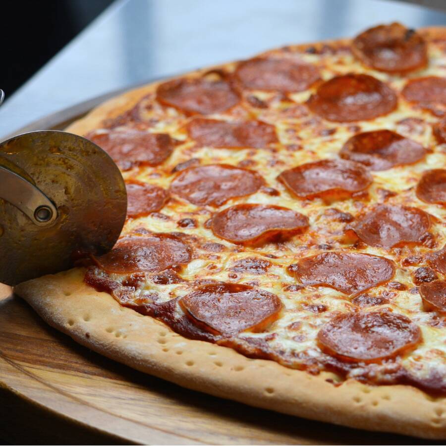 Pizza Pepperoni Chica