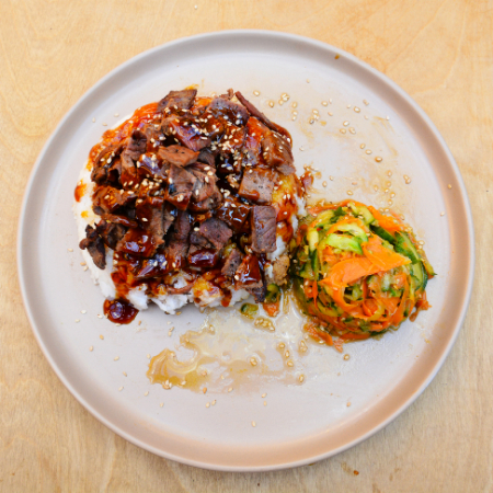 Teriyaki de Res al Carbón con Ensalada