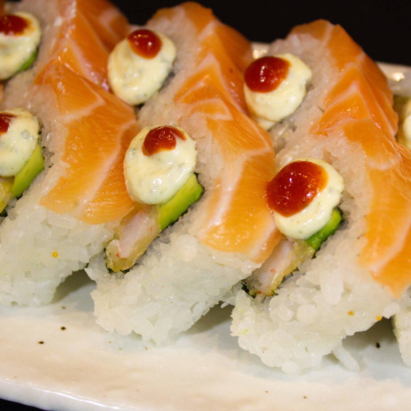 Spicy Salmón Roll