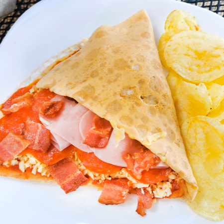 Crepa de Tocino con Papas Chips