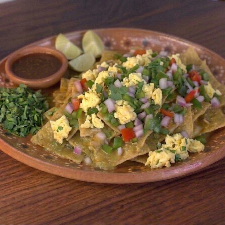 Chilaquiles con Huevo