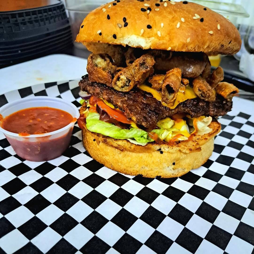 Hamburguesa con Tripitas