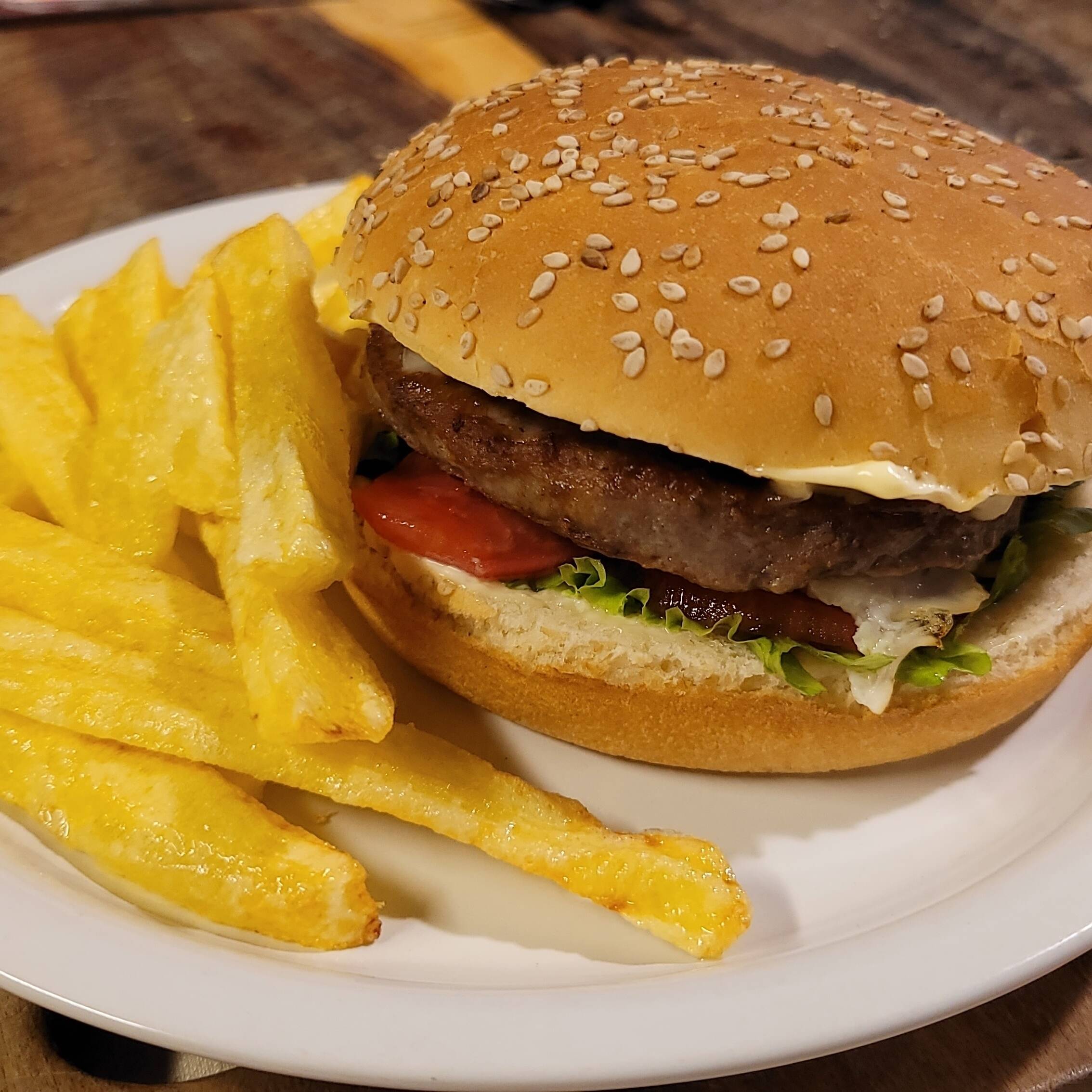 Hamburguesa Sencilla + Papas