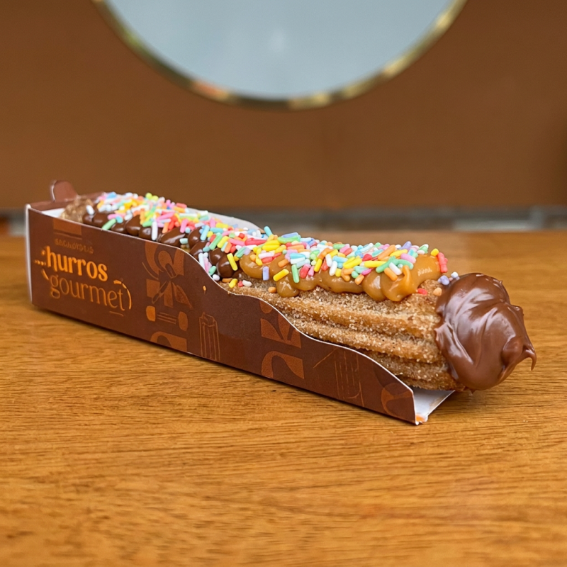 Churros Tradicional com Duplo Recheio + Granulado Colorido