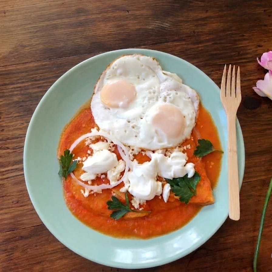 Entomatadas con Huevo