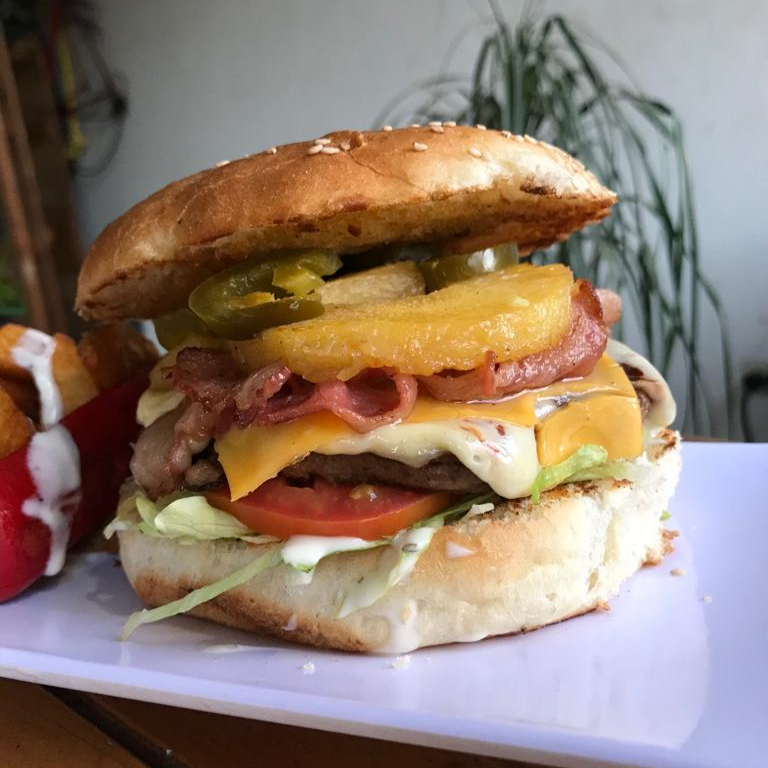 Hamburguesa Hawaiana