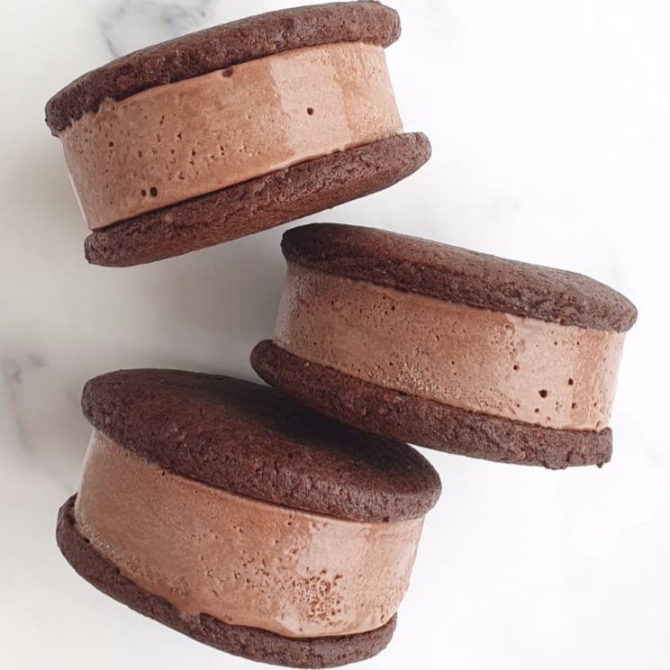 Cookie Bakes con Helado de Chocolate