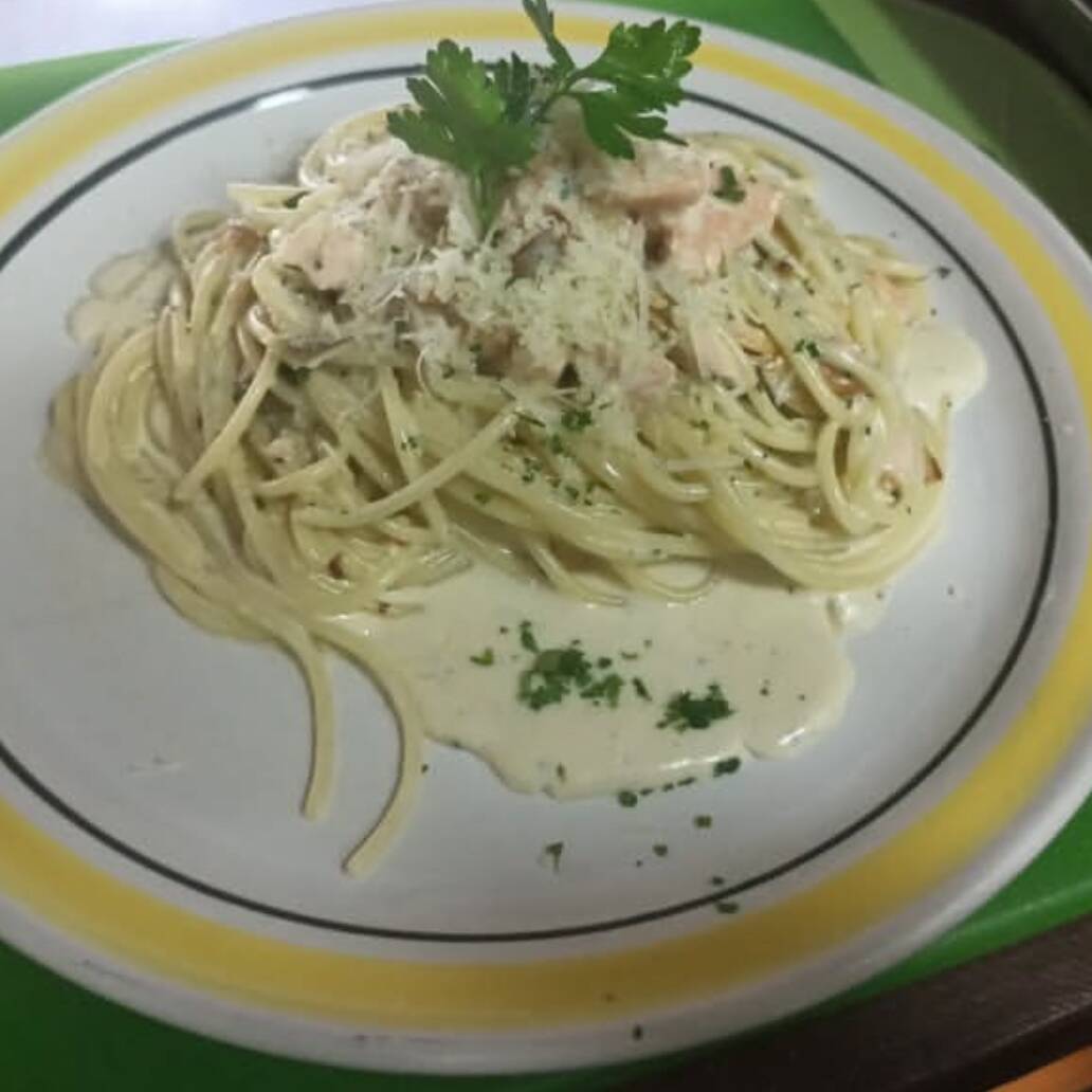 Pasta Salmón con Almendras